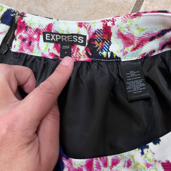 Express Floral Puff Short Shirt - Picture 3 of 4